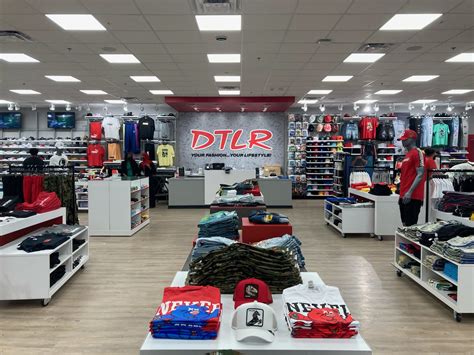 Dtlr clothing. DTLR is one of the country's most successful lifestyle retailers with over 245 stores in 19 states. In fusing together our passion for fashion, entertainment, sports, and community empowerment, there is no doubt we run the streets. Sanford Towne Square continues to bring you the hottest and latest fashion trends provided by the top apparel and ... 