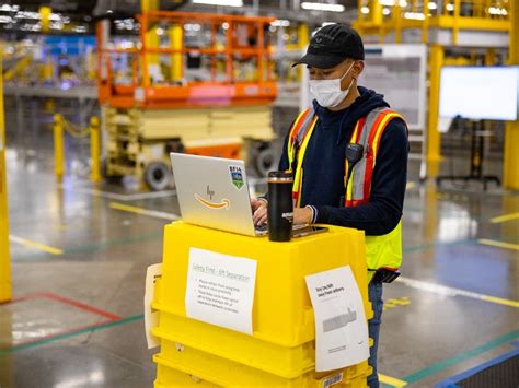 Amazon Delivery Station Associate. Delivery stations (DSs)
