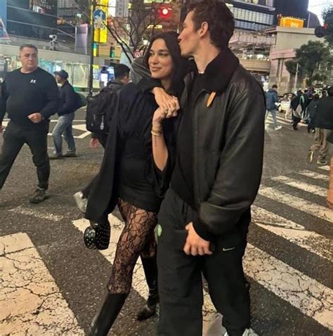 Dua Lipa evlilik için ilk adımı attı! Son Dakika . 