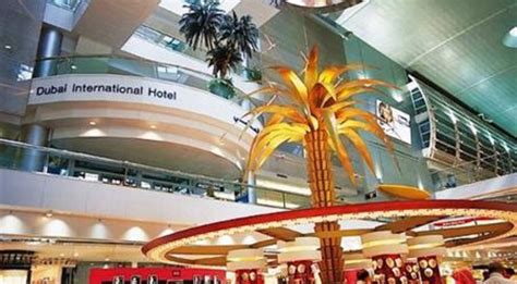 When you stay at Dubai International Hotel, Dubai Airport in Dubai, you'll be near the airport, within a 15-minute drive of City Centre Deira and Al Ghurair Centre. This luxury hotel is 6.6 mi (10.6 km) from Gold Souk and 8.5 mi (13.7 km) from Dubai Cruise Terminal..