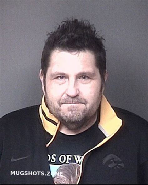 Police: Man arrested for fraudulent check-cashing spree in Dubuque. Updated Oct 4, 2023. Police said a Dubuque man’s fraudulent check-cashing spree resulted in a loss of more than $33,000 for a local credit union. Tri-state News. . 