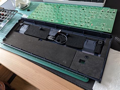 Has anyone here ever disassembled a Ducky One 2 RGB