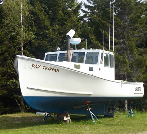Duffy boat for sale. Power comes from a single 660-hp diesel. A 1996 Duffy 42 built for commercial use but convertible to a charter or recreational fishing boat was for sale in Maine at $185,000. The single 800-hp diesel gives it an 18-knot cruise speed, and gear includes a pothauler, heavy-duty snatch blocks and a 25-gallon hydraulic tank. 