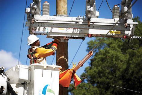 Duke Energy Florida regional rodeo winners will join other top lineworkers from Duke Energy rodeos in Florida and the Midwest to compete in the International Lineman's Rodeo in Bonner Springs, Kan. , on Oct. 19 , an international event that attracts the most talented lineworkers from around the world.. 
