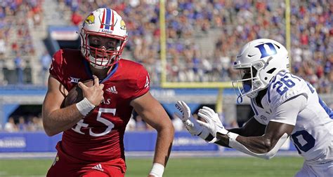 KU football vs. Duke betting odds. Kansas is a 7.5-point favorite against Duke, according to the Tipico Sportsbook. The Jayhawks are +230 to win outright. Saturday's game …. 