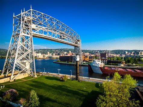 See all the attractions Duluth, Minnesota has to offer. There’s plenty to do. Museums, galleries, theaters, trains, planes, harbor cruises – even a freshwater aquarium..