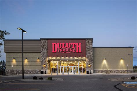 Duluth trading las vegas. Duluth Trading Company's parent, Duluth Holdings, went public in 2015. During the retail apocalypse of the mid-2010s when many physical stores were closing, Duluth Trading … 