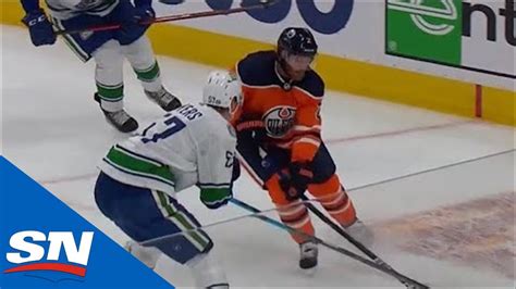 Duncan Keith Catches Huge Hit From Tyler Myers In His Oilers …