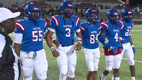 Duncanville hs football. The Duncanville Panthers used great defense and big offensive plays to outlast the South Oak Cliff Golden Bears, 23-10, on a game aired on ESPN2. ... High School Texas HS Football Fan Vote Player ... 