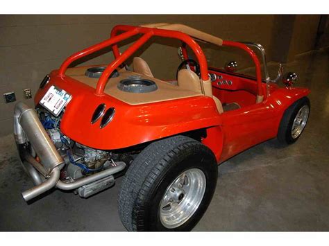 For every relatively faithful Manx-style buggy, there are a dozen versions that either attempt to improve on perfection or get the concept flat-out wrong. Dune buggy bodies are like guitars. We’re willing to accept about five electric guitar shapes: Telecaster, Stratocaster, Les Paul, ES-335, and the Gibson SG.. 