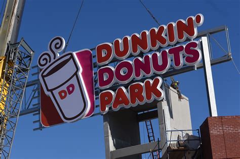 Dunkin donuts baldwin park. Things To Know About Dunkin donuts baldwin park. 