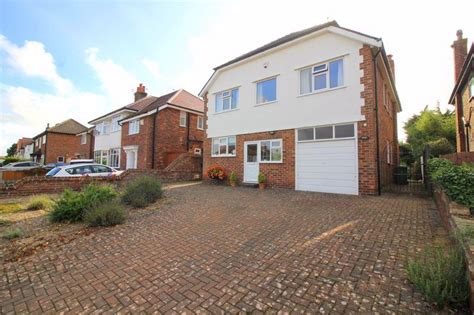 Dunster Road, Southport 4 bed detached house