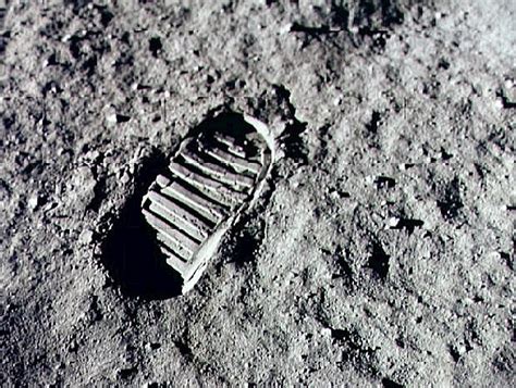 Dust collected by Apollo 17 mission shows moon’s true age