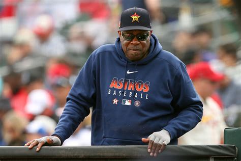 Dusty Baker buys his All-Star coaches blazers after getting them suits last year