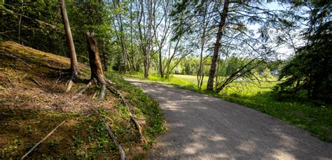 Dutch Point Trail