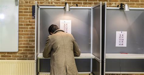 Dutch election is wide open as voting begins