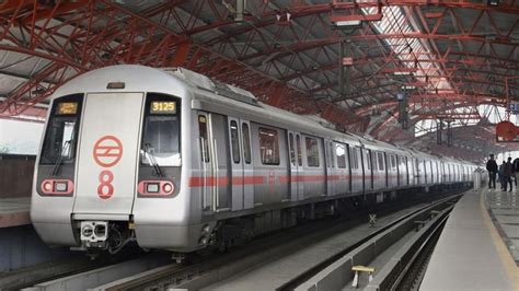 Dwarka Sector 10 To Rithala - Delhi Metro