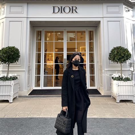 Dwi Cori Arina - Fashion Stylist - Christian Dior Couture - LinkedIn