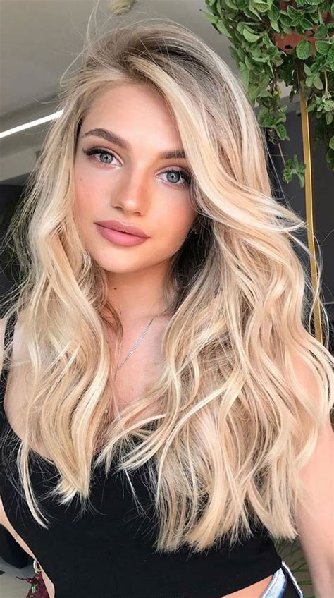 Dying hair blonde. Jun 10, 2020 · A step-by-step tutorial for how to dye your hair at home, with pro tips from beauty expert Gretta Monahan. 