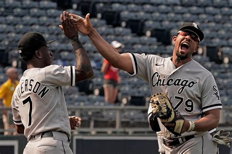 Dylan Cease shines as the Chicago White Sox split a doubleheader with the Kansas City Royals