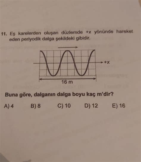 Eş karelerden oluşan düzlemde +x yönünde hareketeden .