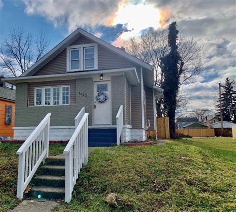 E 26th ave. Nearby Recently Sold Homes. Nearby homes similar to 3407 E 26th Ave have recently sold between $91K to $425K at an average of $205 per square foot. SOLD APR 5, 2023. $141,000 Last Sold Price. 3 Beds. 1 Bath. 1,083 Sq. Ft. 3414 E DR Martin Luther King JR Blvd, TAMPA, FL 33610. SOLD MAR 15, 2023. 