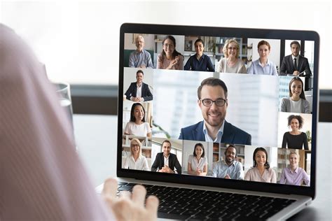 E meeting. Knox Meeting 녹스 미팅은 PC, Mobile 등의 다양한 디바이스를 통해 언제 어디서나 실시간으로 소통하고, 협업하는 영상회의 서비스입니다. 