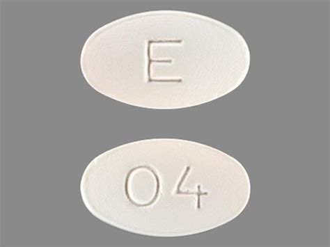 17 Pill - white oval, 12mm . Pill with impr