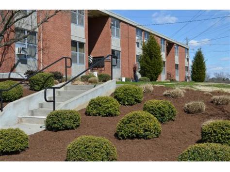 661 Abbington Dr, East Windsor , NJ 08520 Hightstown/East Windsor. Village East Apartments has the three greatest features any apartment community can offer: location, location, location. Situated near shopping, entertainment, and transportation, Village East Apartments is the perfect place to call home.. 