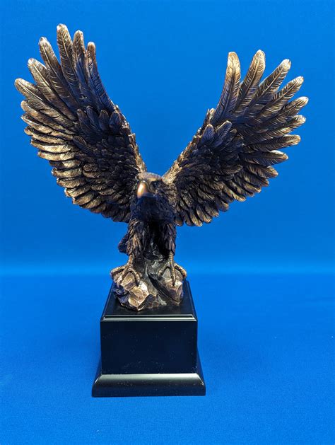 Eagle Resin Statue - Etsy - muktibox.com