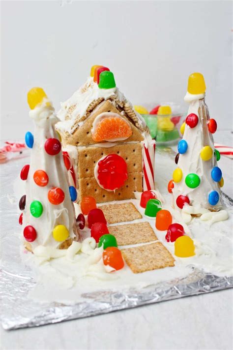Easy DIY Milk Carton Gingerbread House for Christmas - raincitystudios.com
