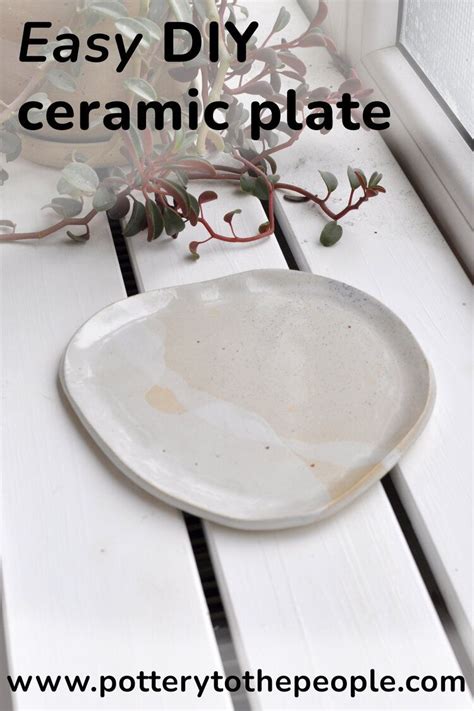 Easy Slab Plate Tutorial - pottery to the people - muktibox.com