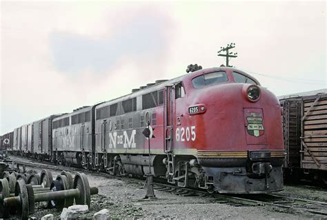 EMD F2 Built After F3 Production Began - Trains