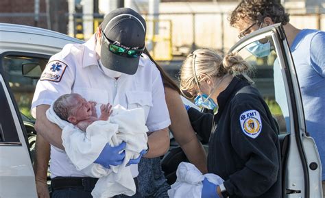 EMT helps deliver baby on Denver street