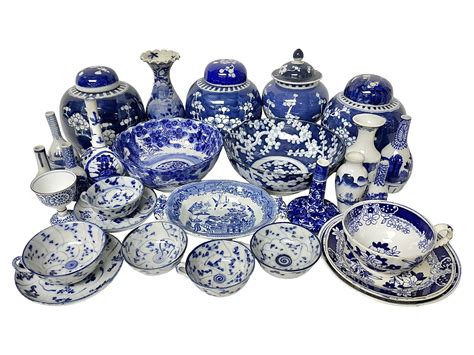 English Blue And White Ceramics - 298 For Sale on 1stDibs - wintechmobiles.com