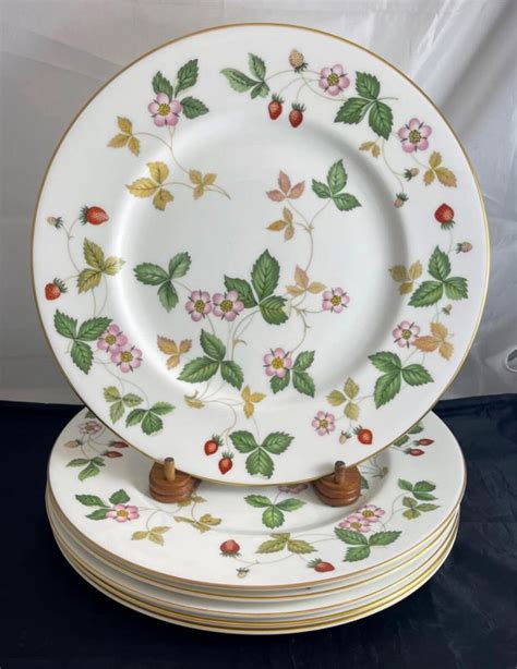 English Bone China & Fine Gifts - Wedgwood® US - muktibox.com