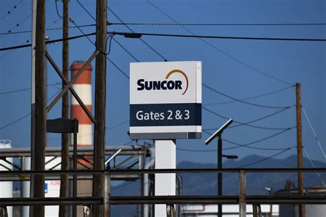 EPA orders Suncor to pay more than $700,000 for selling dirty gasoline in Colorado