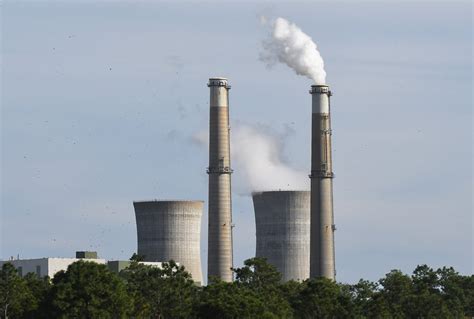 EPA rule would force clean-up of toxic waste dumped near coal-fired power plants
