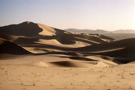 Erg | Sand Dunes, Wind Patterns & Climate | Britannica - muktibox.com