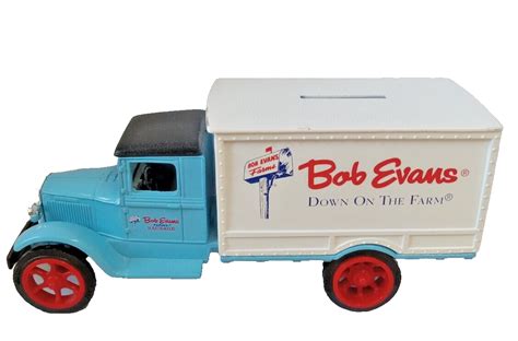 ERTL Die-Cast Coin Bank 1931 Hawkeye Truck Bob Evans #H698