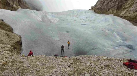 Es Abadi - muktibox.com