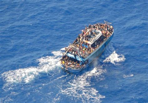 EU border agency to scrutinize events leading to Greek migrant shipwreck