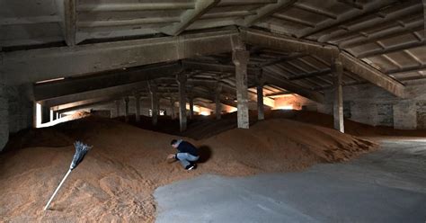 EU deal to clear grain glut unravels amid acrimony