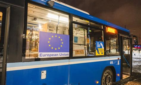 EU delivers more than 370 buses as part of the 'School buses for Ukraine' solidarity campaign