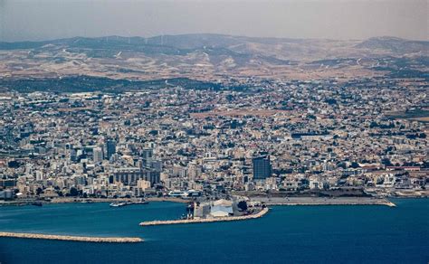 EU throws weight behind Cypriot plan to ship aid to Gaza