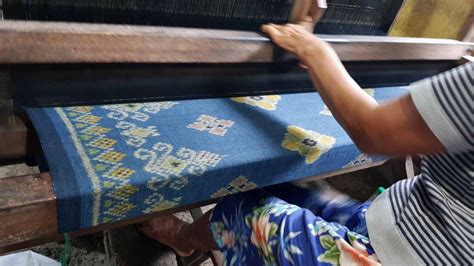 Experiencing the Depth of Indonesian Ikat & Batik … - wintechmobiles.com