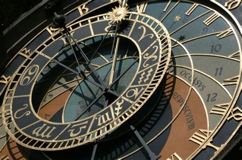 Exploring Ancient Astronomical Timekeeping Devices in Early ... - wintechmobiles.com