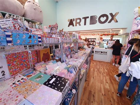 Exploring Artbox in Covent Garden, London - raincitystudios.com