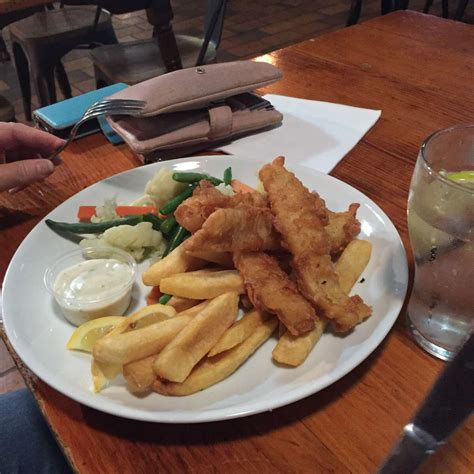 Eagle Hawk Hotel, Sutton, ACT Zomato