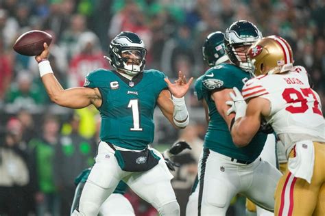 Eagles QB Jalen Hurts evaluated for concussion vs 49ers, cleared for return